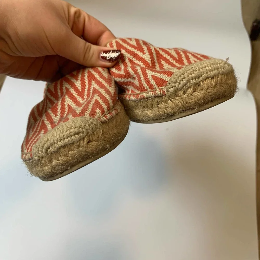 Dolce Vita Slip-on Espadrille Flats Size 10 Orange/Red Cream Zig Zag